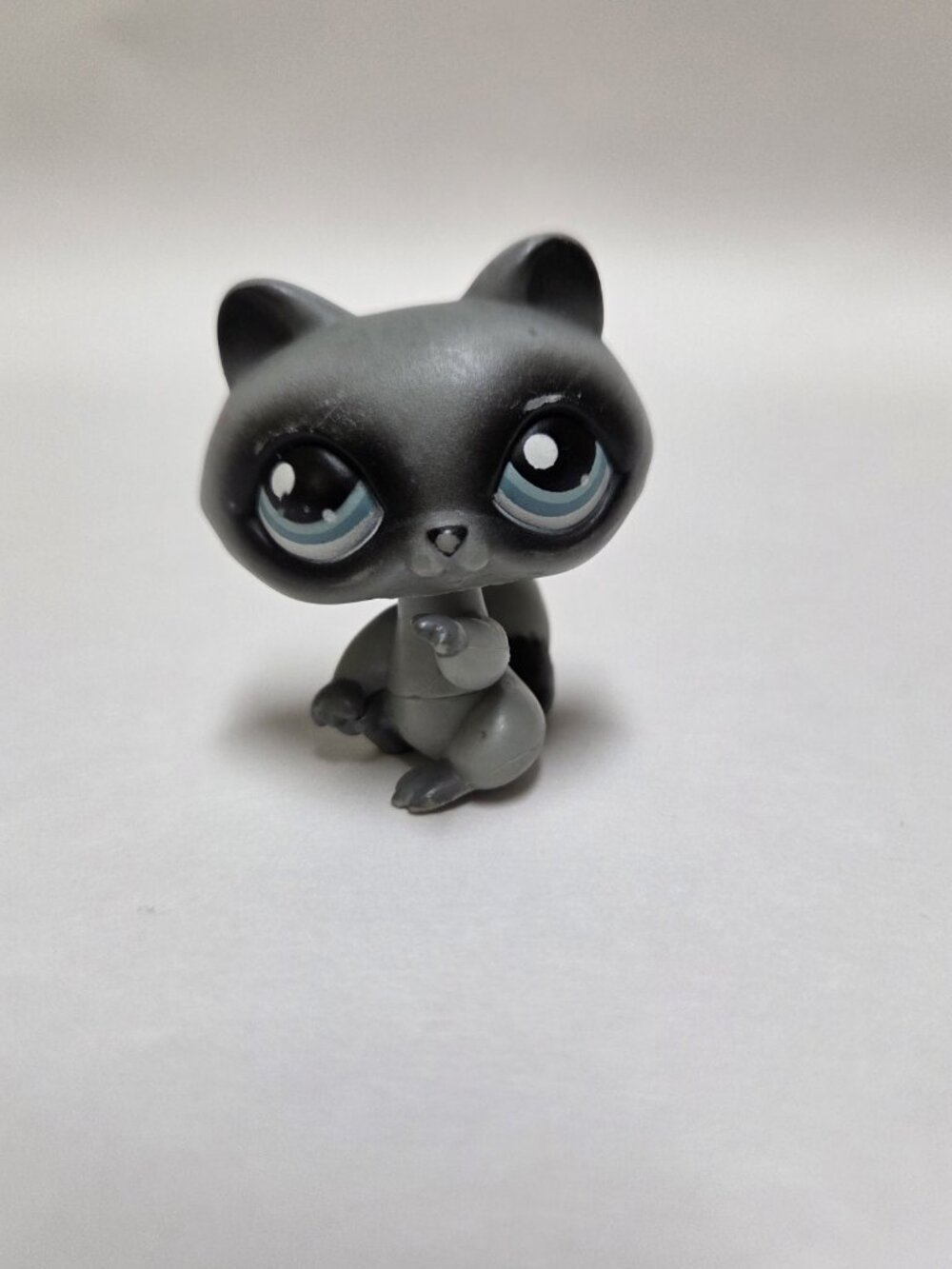 Littlest Pet Shop #196 Raccoon Authentic Hasbro LPS